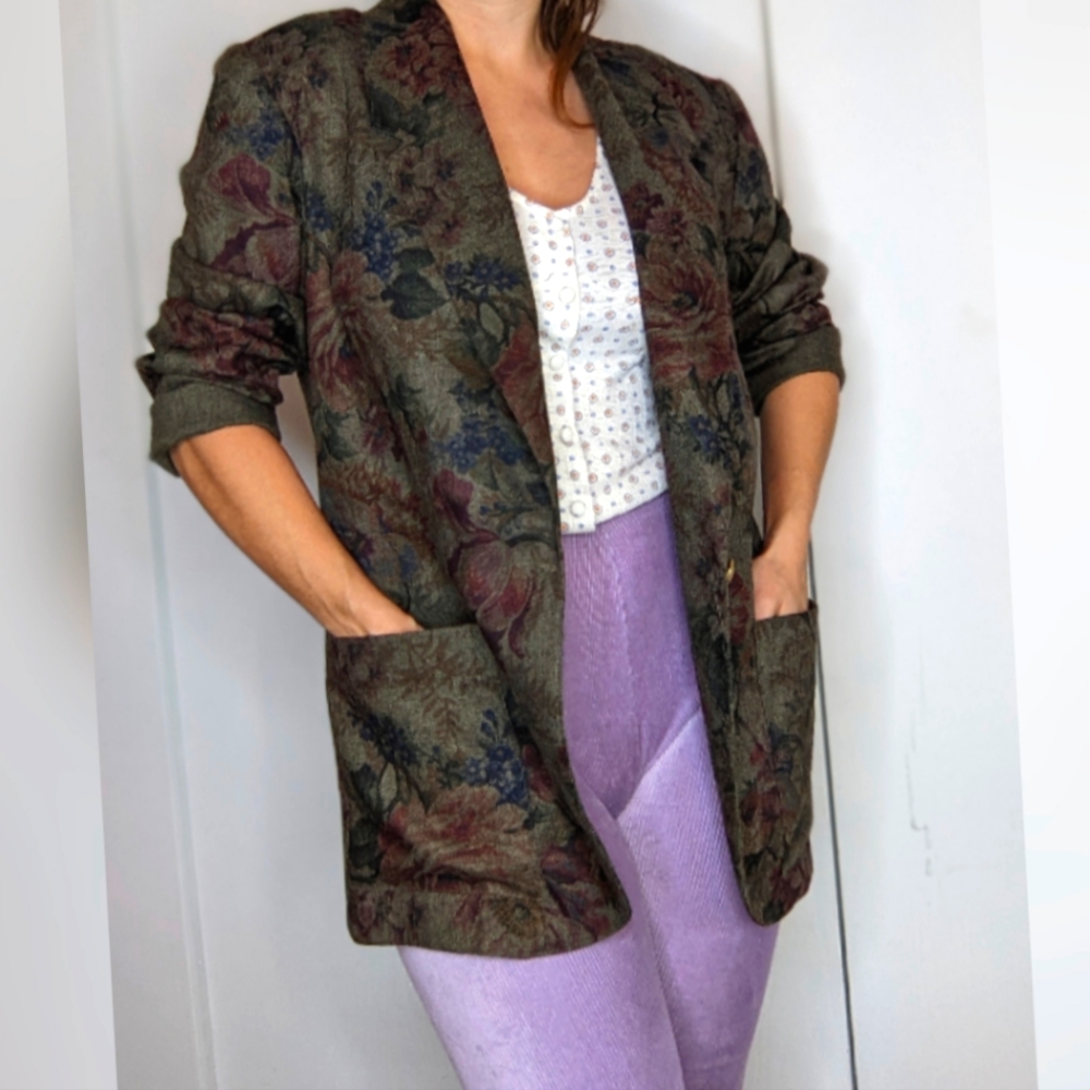 Vintage Dark Floral Relaxed Front button Blazer Jacket